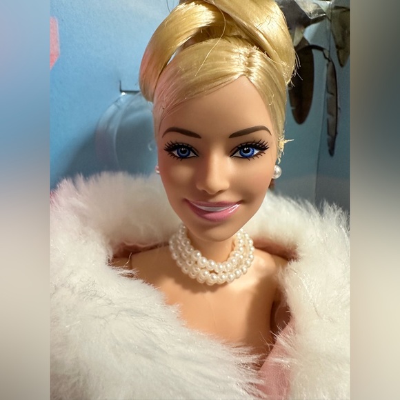 💎 BARBIE THE MOVIE DOLL COLLECTION LOT OF 3 ICONIC DRESS MARGOT ROBBIE 👛💅🏻🎀 - Picture 3 of 11